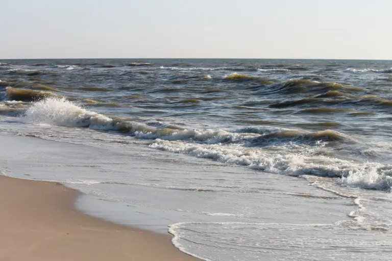 Auszeit am Meer, Wellen und Strand